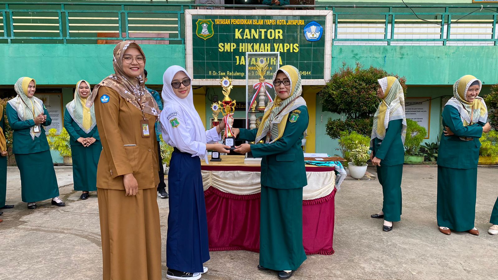 JUARA 1 LOMBA KARYA ILMIAH REMAJA