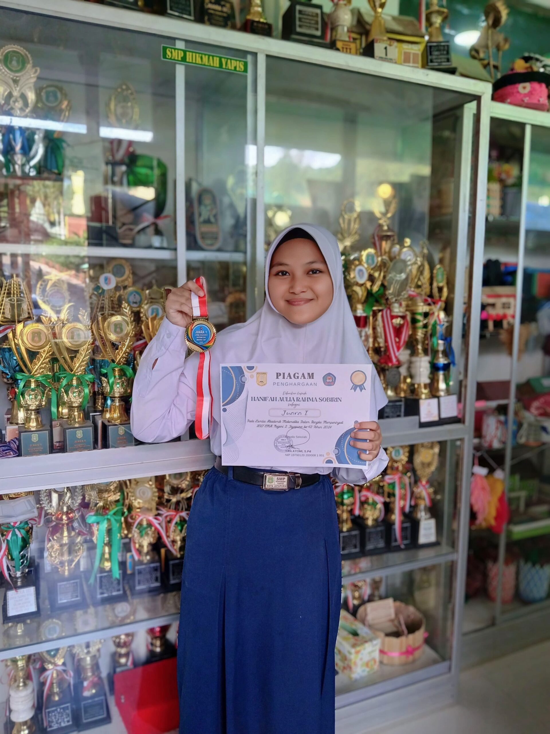 JUARA 1 LOMBA AKADEMIK MATEMATIKA DALAM RANGKA HUT KE-54 SMA NEGERI 2 KOTA JAYAPURA TAHUN 2025