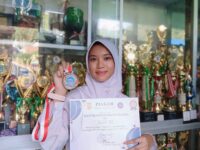 JUARA 3 LOMBA AKADEMIK BAHASA INDONESIA DALAM RANGKA HUT KE-54 SMA NEGERI 2 KOTA JAYAPURA TAHUN 2025