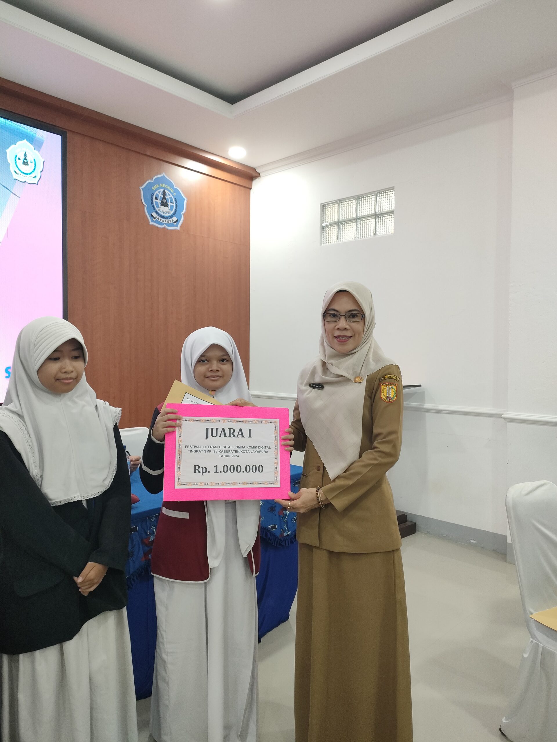 JUARA 1 KOMIK DIGITAL TAHUN 2024